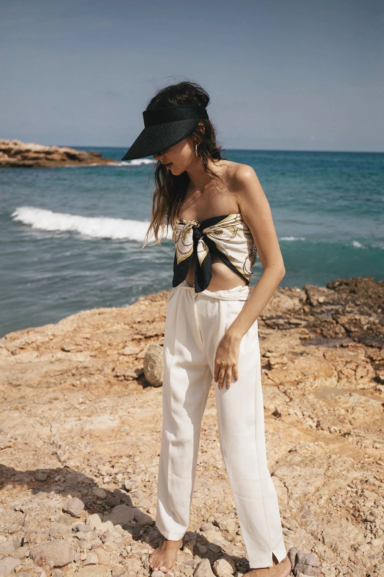 一条丝巾有多种搭配方法,丝巾的十种搭法