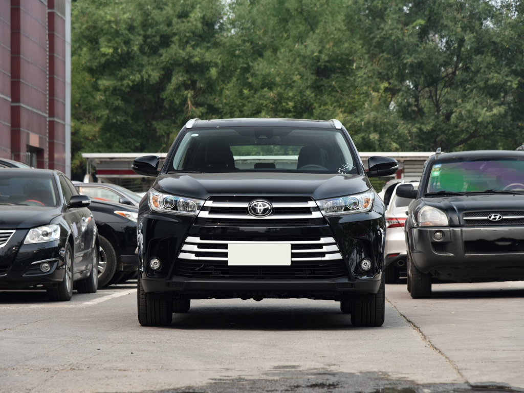 时隔1年，首次月销破万，汉兰达配大七座+进口2.0T，仍要加价