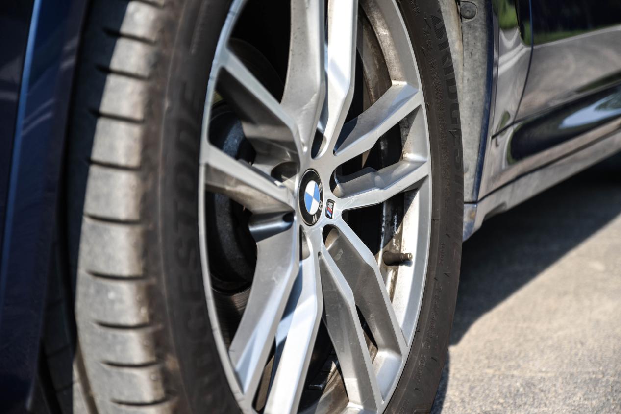 宝马40多万真的比国产车有优势么,40万的宝马怎么样