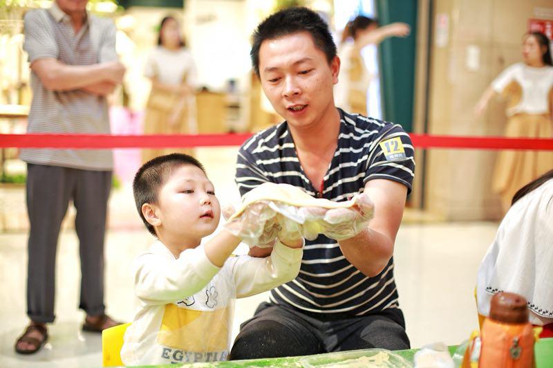 龙湖星悦荟披萨,周末被熊孩子折磨的时光