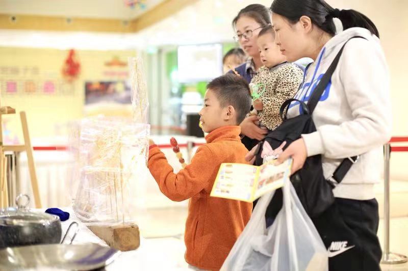 龙湖星悦荟披萨,周末被熊孩子折磨的时光