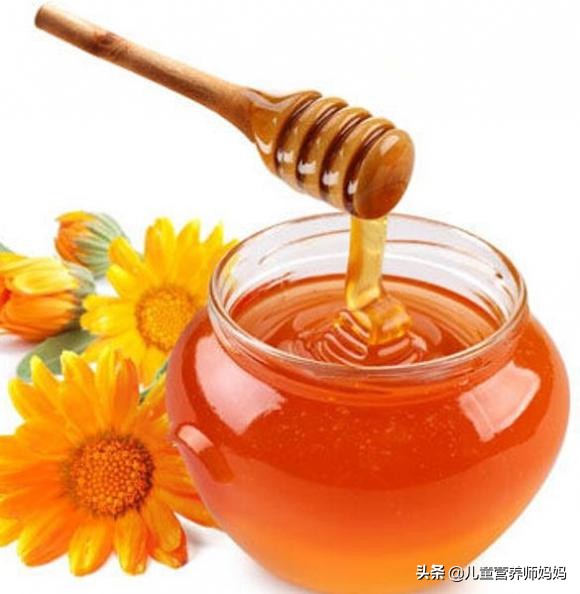 十个月宝宝便秘可以吃点蜂蜜吗,10个月宝宝便秘能喝蜂蜜水吗