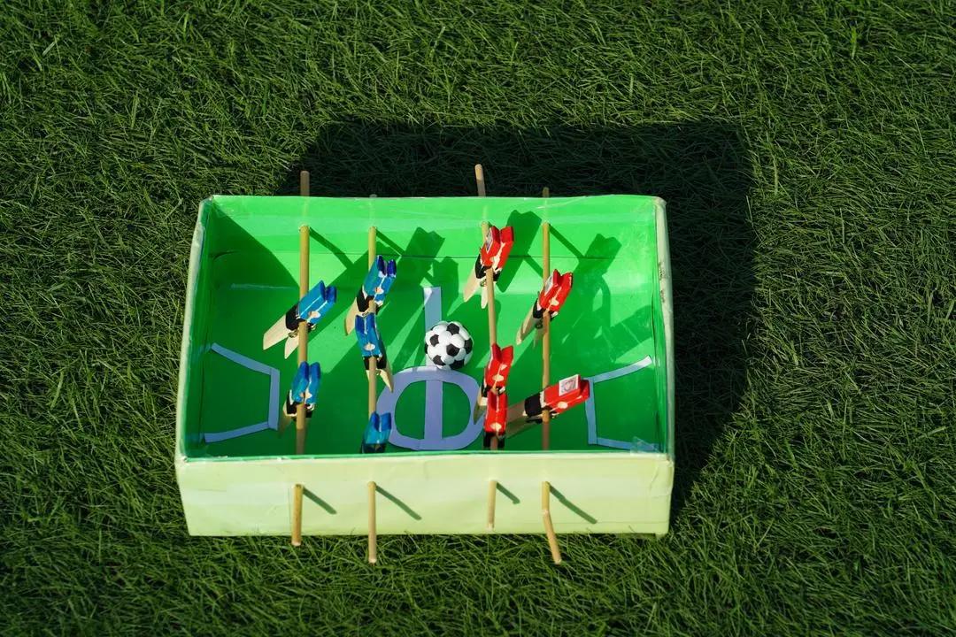 足球diy绘画儿童,绘画足球内马尔