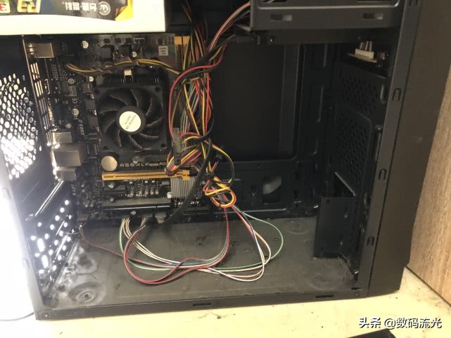 超市老板修电脑不诚信,说好100最后只想给20,别怪我以牙还牙!