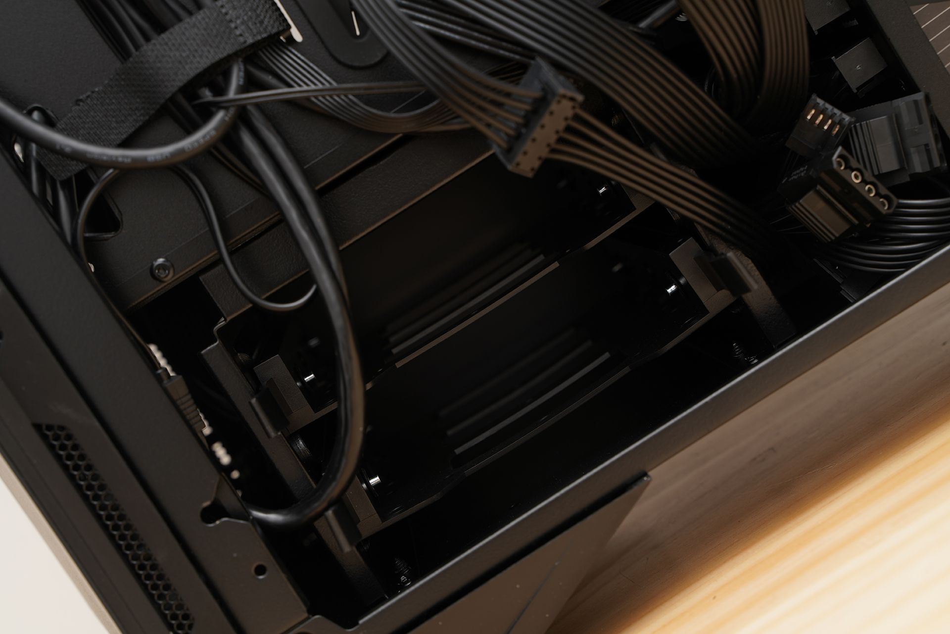 微星宙斯盾z5值不值得买,微星宙斯盾z5支持风扇