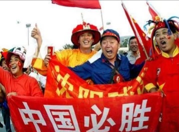 不盲目崇洋媚外，中国足球只能靠中国人自己来