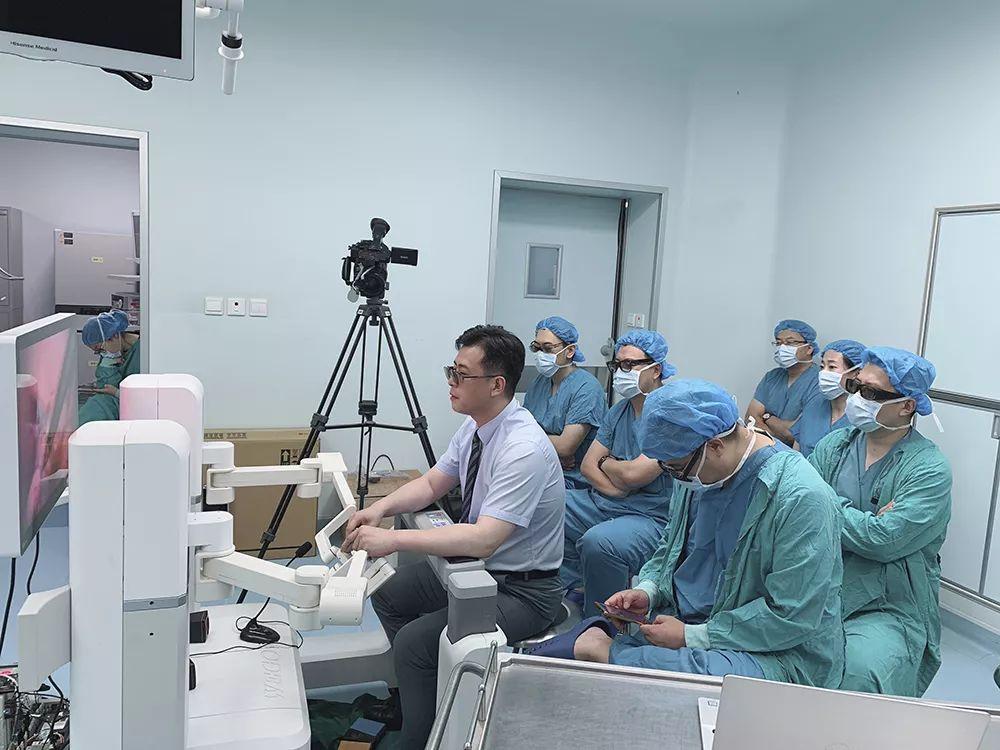 脊膜膨出与脊膜脊髓膨出,先天性脊髓脊膜膨出怎么治疗