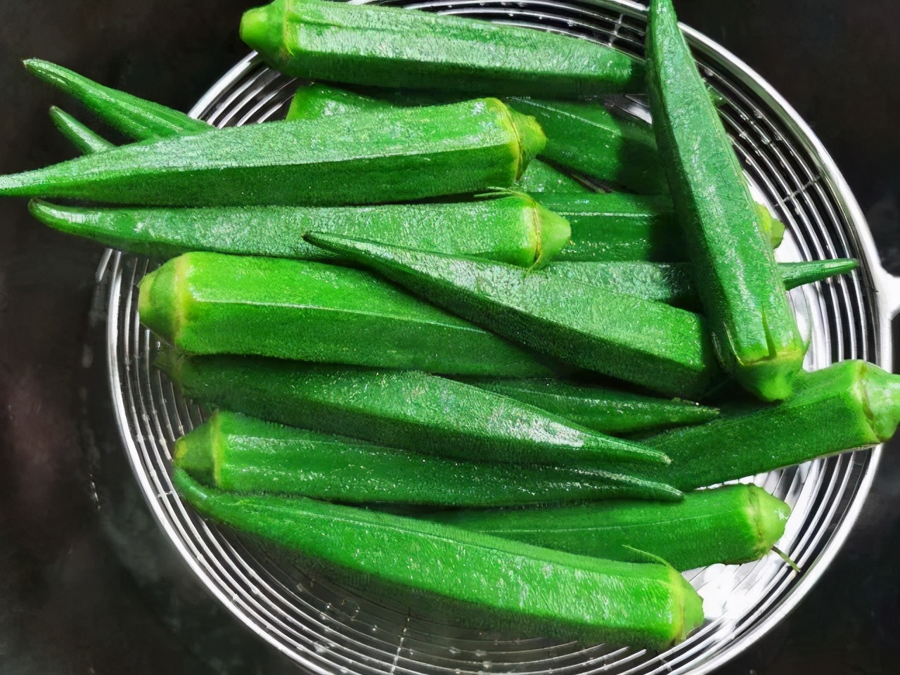 啊,我把“鼻涕”吃下去了,真呛