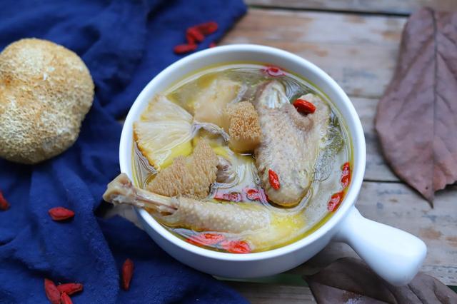 猴头菇鸡汤什么味道,猴头菇鲜鸡汤