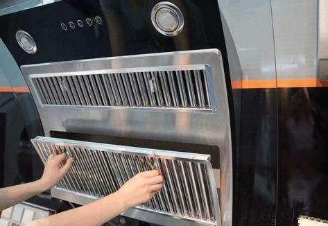 油烟机油污怎么去除最简单方法,抽油烟机上的油污用什么快速去除