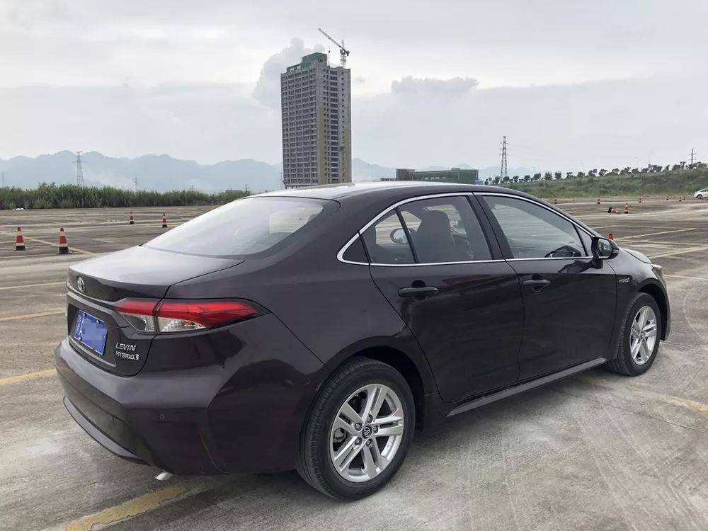 试驾雷凌双擎动力操控如何,21款雷凌双擎运动版底盘视频