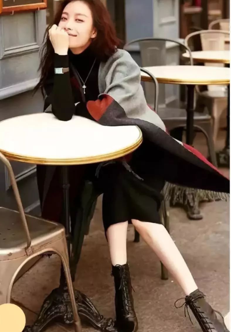 今年短靴怎么全部圆头的,划重点今年流行的短靴怎么穿