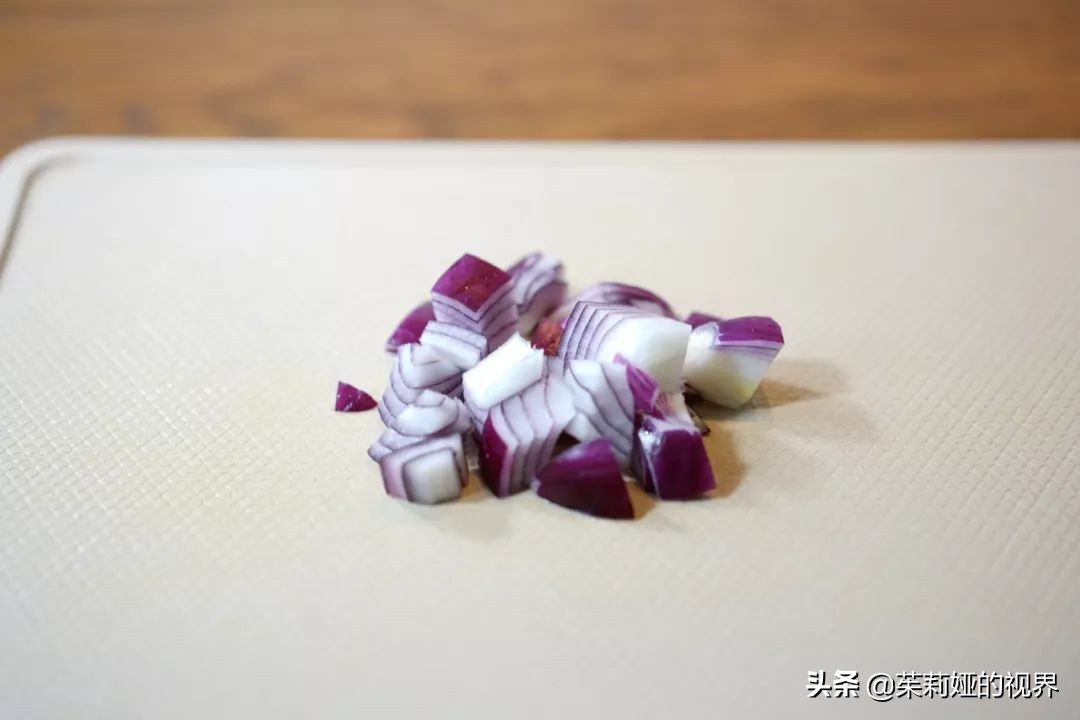 520表白神器皇冠灵动项链 (520女神表白神器)