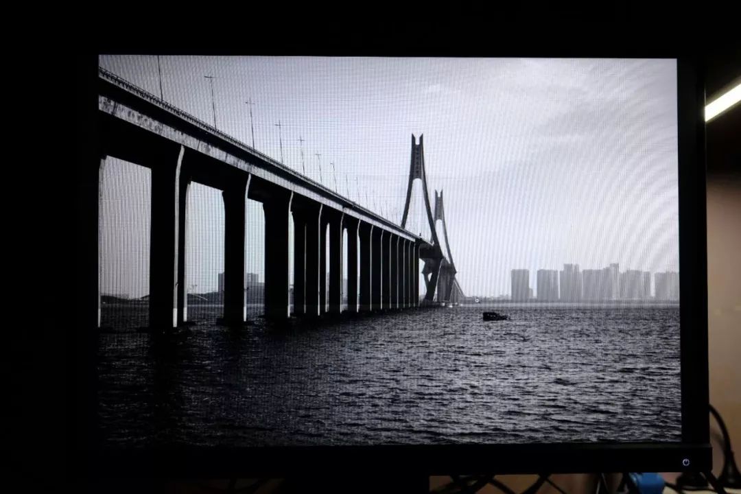 明基sw240专业摄影显示器,明基sw240真实测评