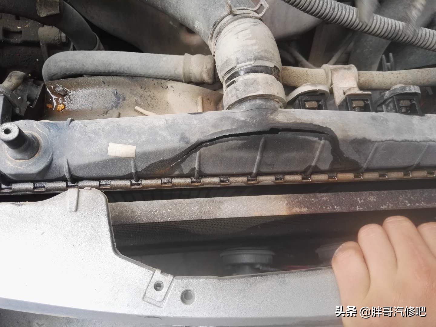 别克凯越发动机高温转不动,别克凯越高温熄火后打不着