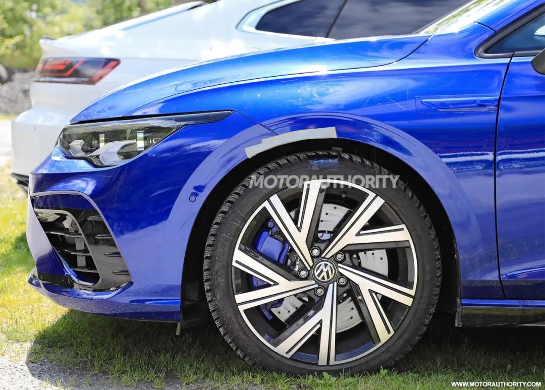 高尔夫r8代漂移,带漂移模式的性能车