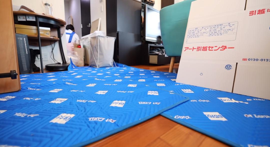 “变态”到极致的日本人,连搬家都不放过,网友拍下全过程!