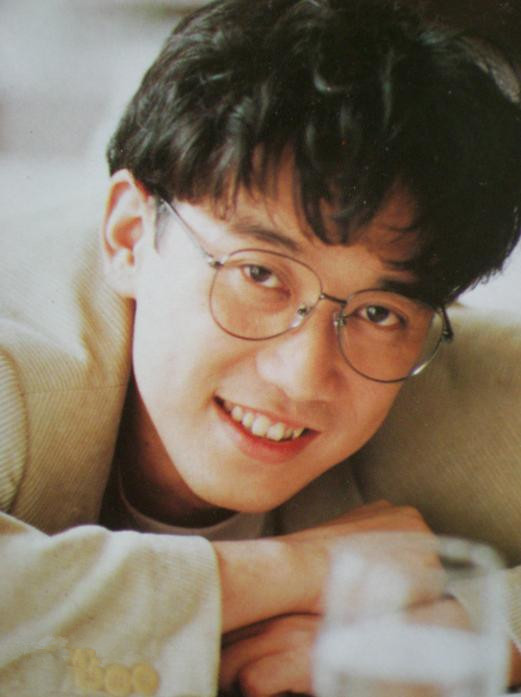 采访周传雄说他是情歌教父,“情歌教父”周传雄的坎坷成名史