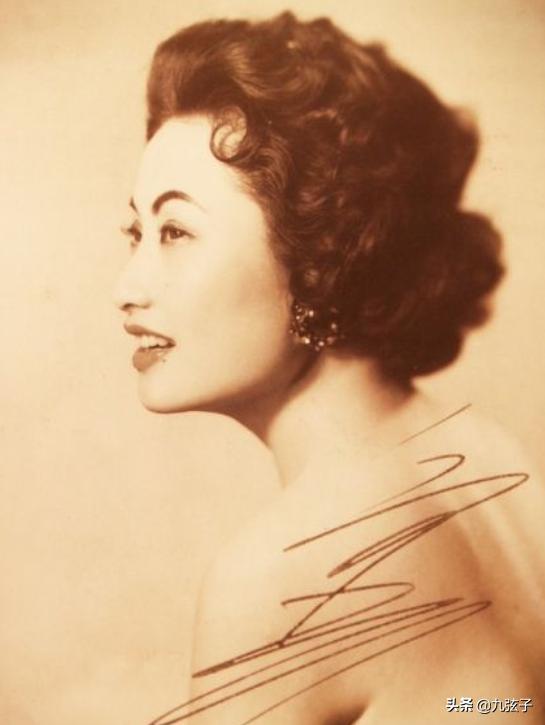 她是一代妖姬,抢了川岛芳子的情人,为爱奋不顾身嫁小26岁影迷