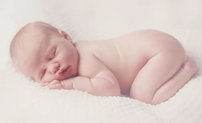 关于新生儿肚脐的护理,新生儿脐部问题