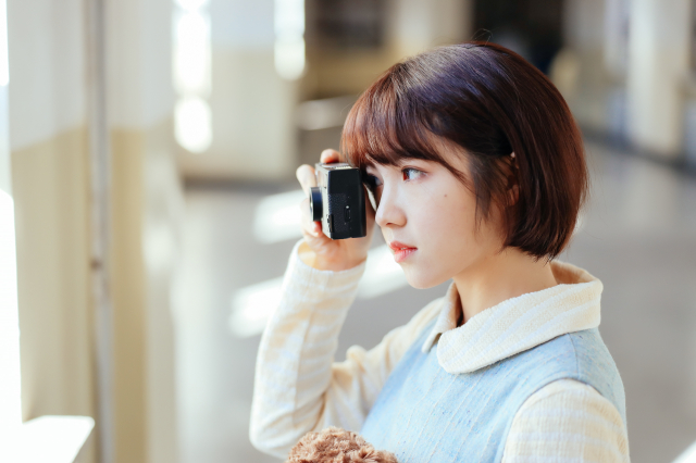 佳能rf70200f2.8和f4哪个好,佳能rf15-35f2.8测评