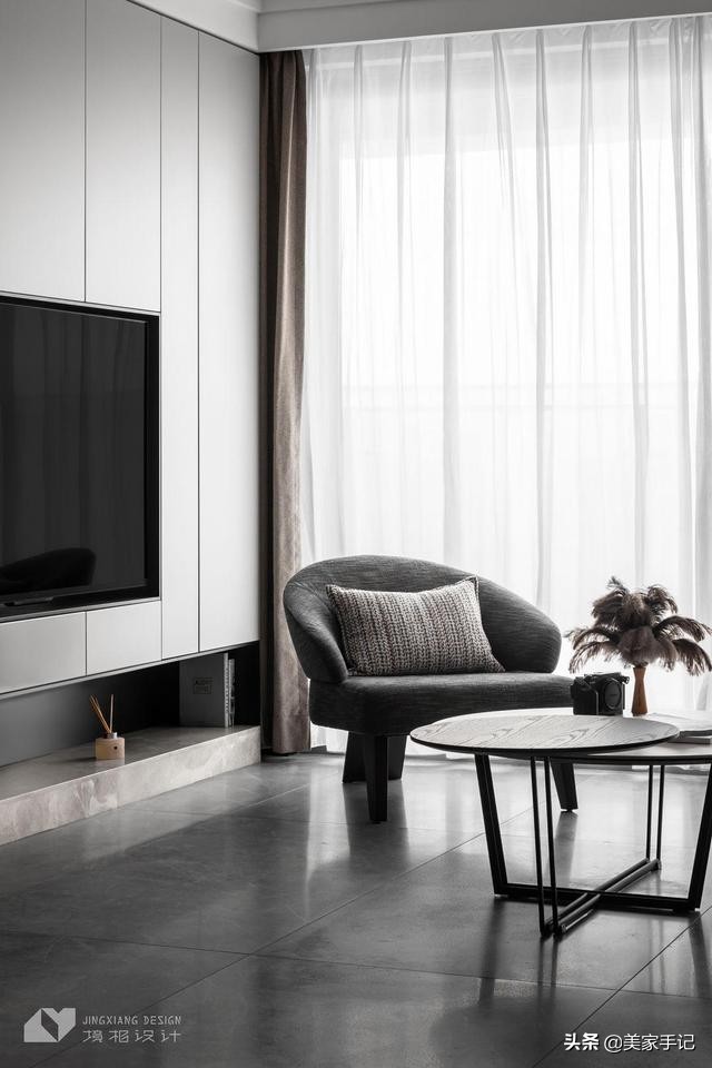 电视墙柜子美观实用大气,深圳夫妇全屋打柜子