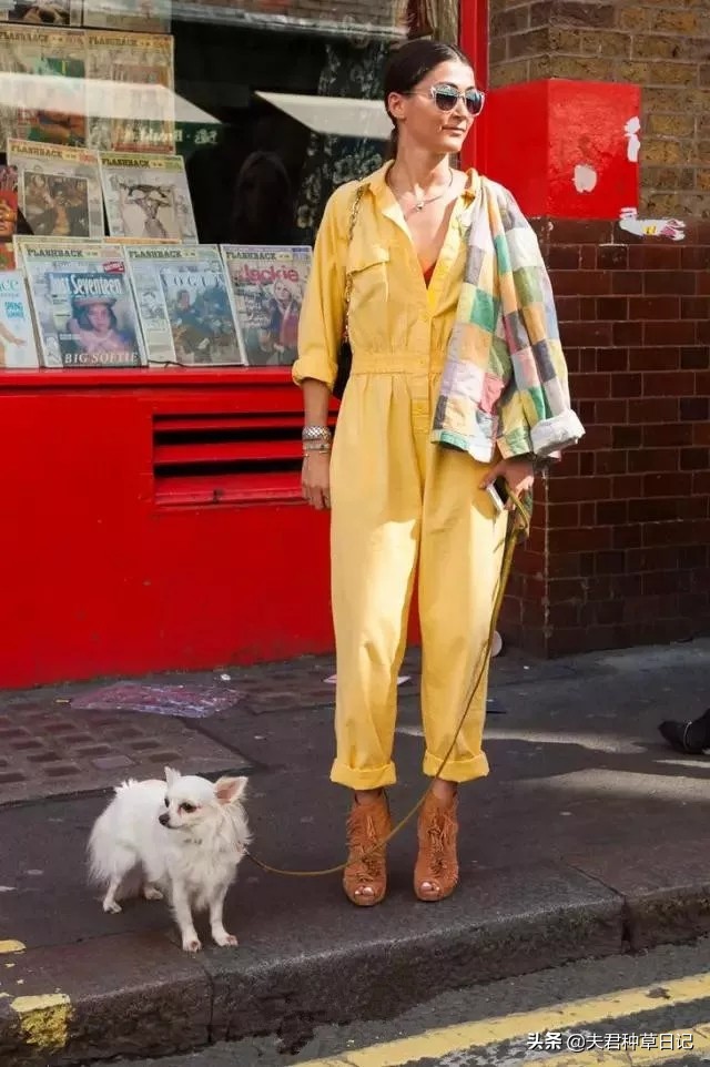 145矮个子穿阔脚裤好看吗 (身高155能穿的五分裤显瘦女生)