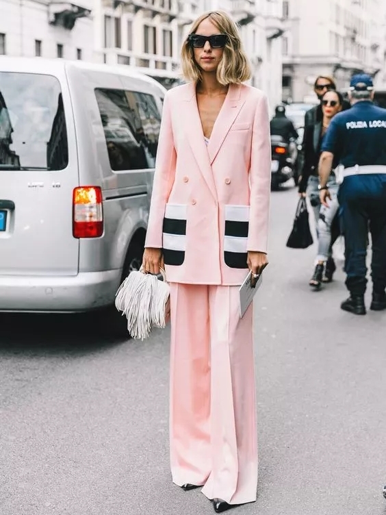 今年流行桃子色减龄显白无敌 (桃桃发色推荐)