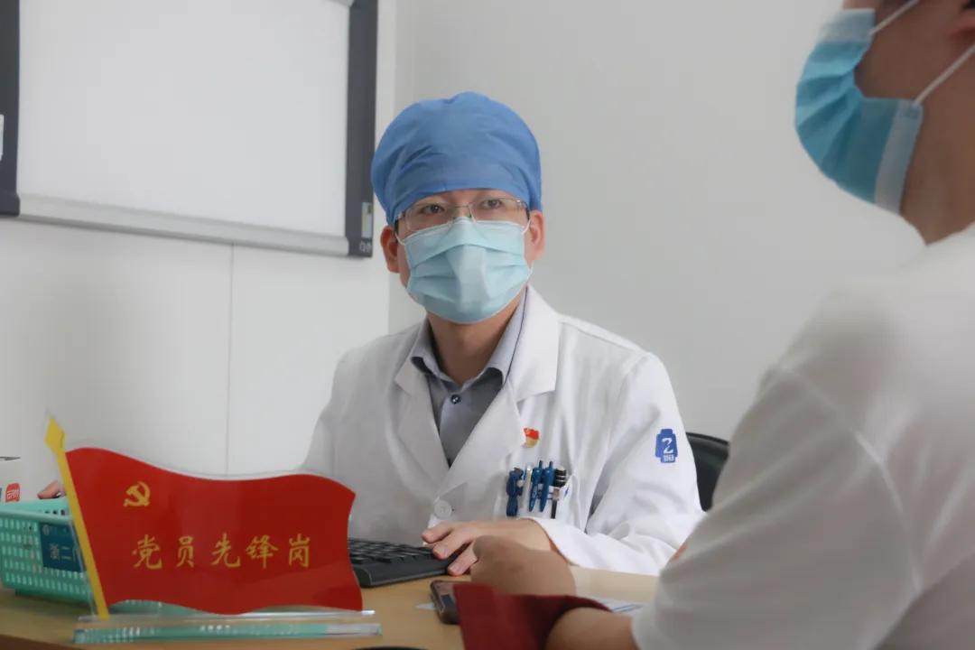 头晕脑胀整天昏昏沉沉耳朵嗡嗡的,头晕是不是耳朵引起的