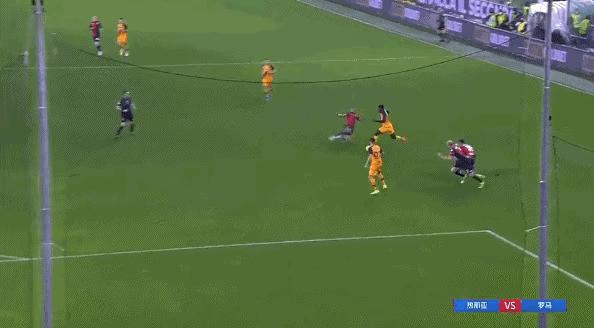 1月的他在加纳高中踢球；11月的他在慕帅麾下替补出场，一战成名