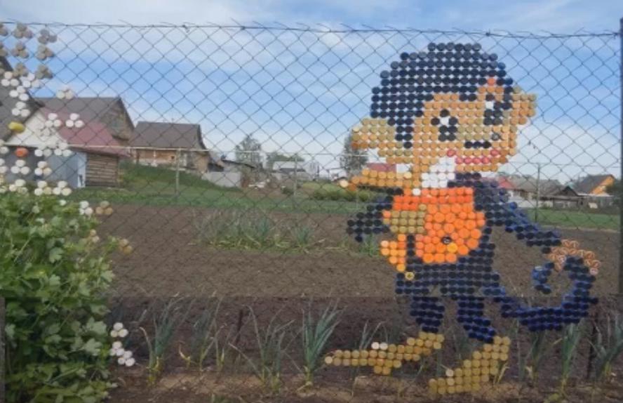 以后卖瓶子，我要把瓶盖拧下来留着，铺在院子里当花路实用也好看