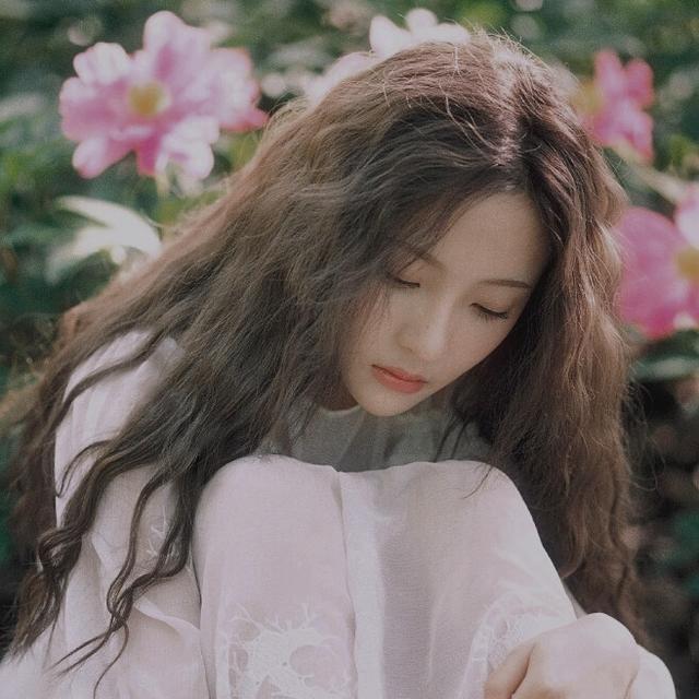 逃避的时候，巨蟹座想要有人把自己拥入怀中