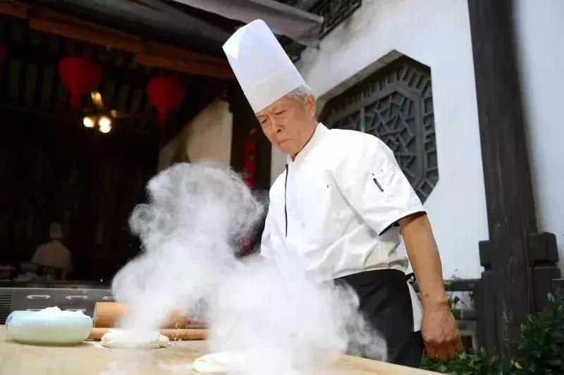 无锡本土特色小吃,无锡最有名气的小吃筒肠是哪家