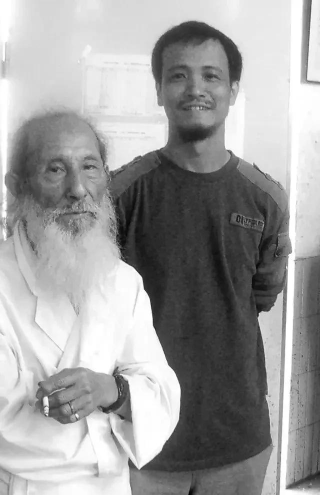 百岁做裸模！同居90后女友！他还曾援过朝，拾过荒，中过毒