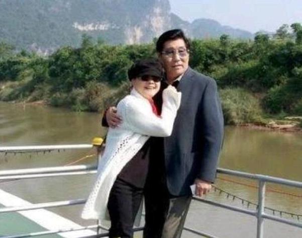 李谷一和那英谁是真正的歌坛天后,歌唱家李谷一目前情况