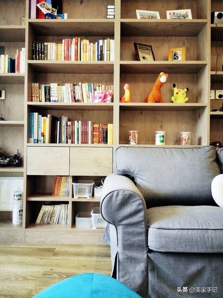 沙发不靠墙摆放书柜效果图,客厅沙发不靠墙的书柜