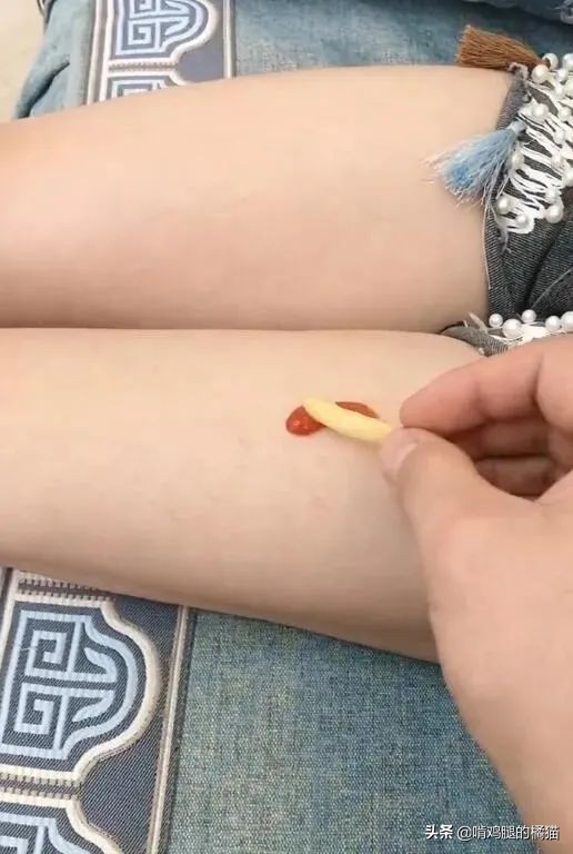 男朋友问我要不要吃东西咋回复,男朋友问我要不要吃夜宵怎么回复