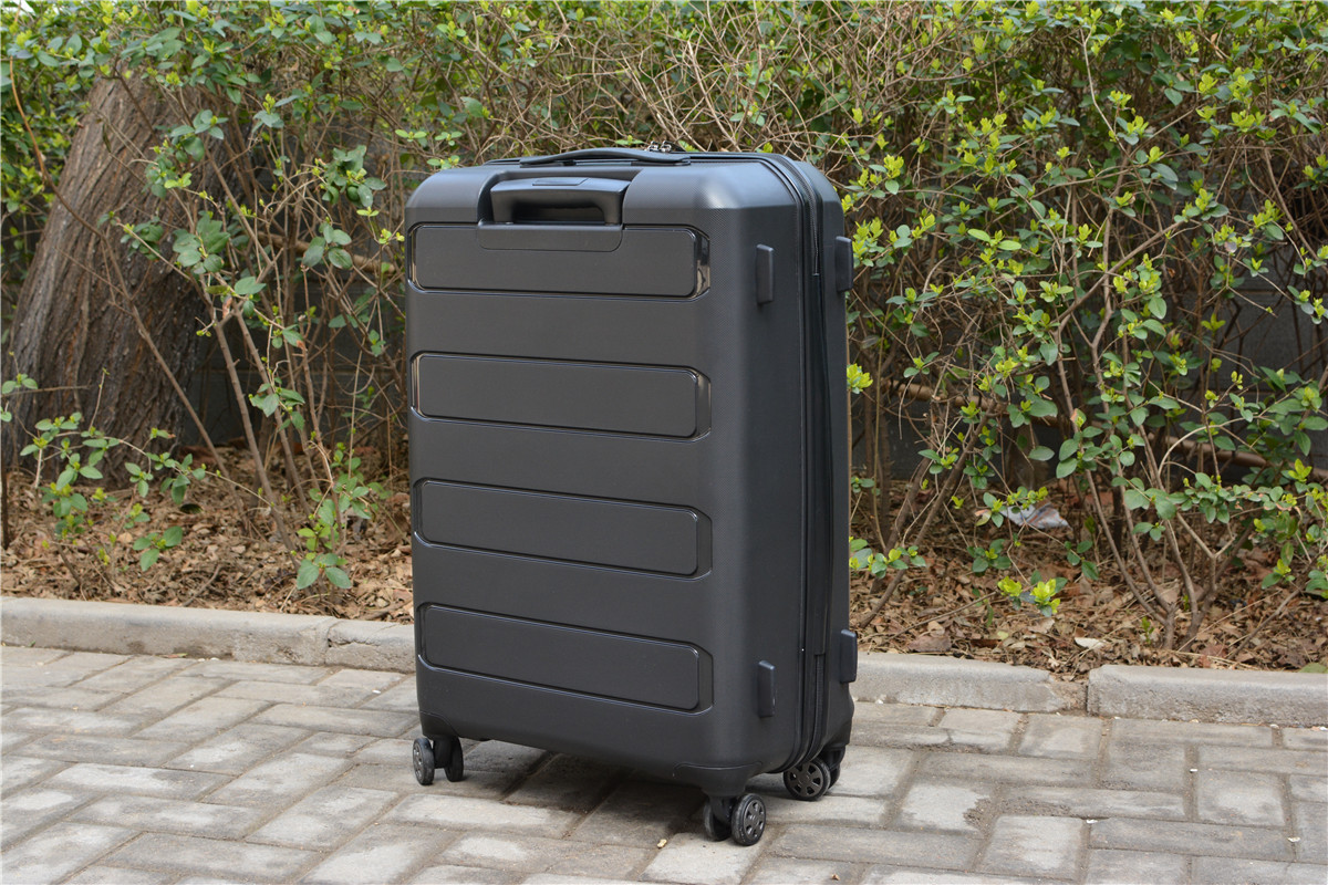 有了瑞士SWIZA行李箱，再也不用担心出差了，绝对颜值担当