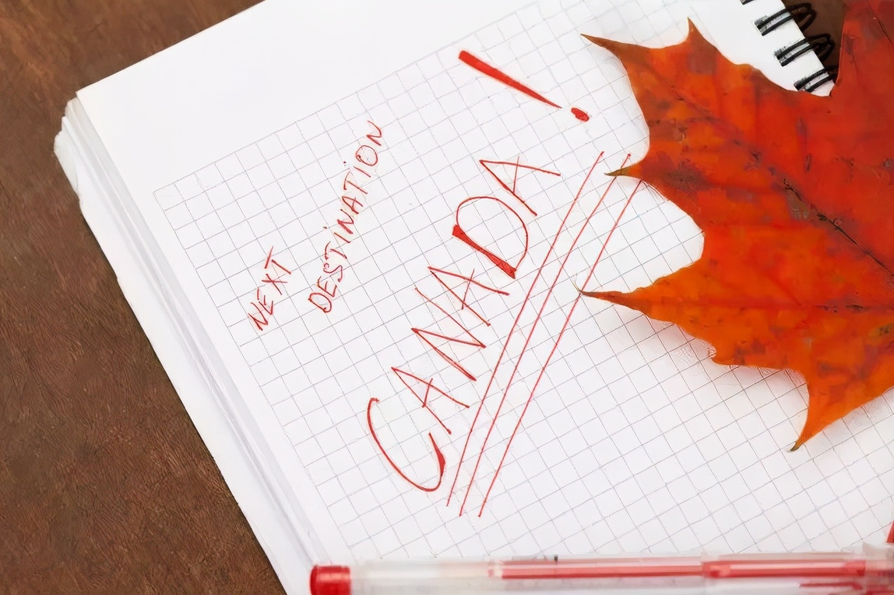 枫叶卡过期了还能入境加拿大吗,枫叶卡过期如何申请去加拿大