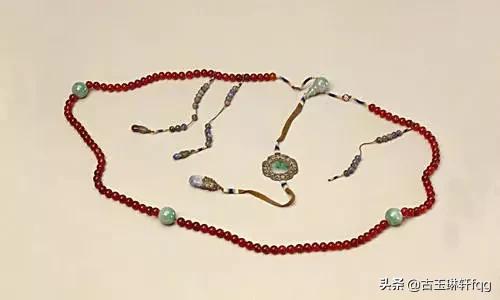 皇上身上的朝珠多少钱,皇帝的天价宝贝电视剧