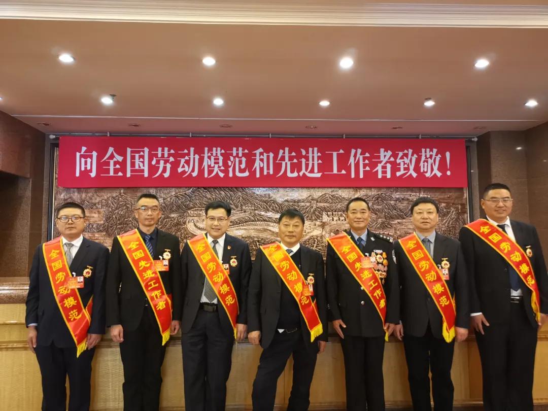 泰州劳模及五一奖章待遇,张劲松泰州劳模