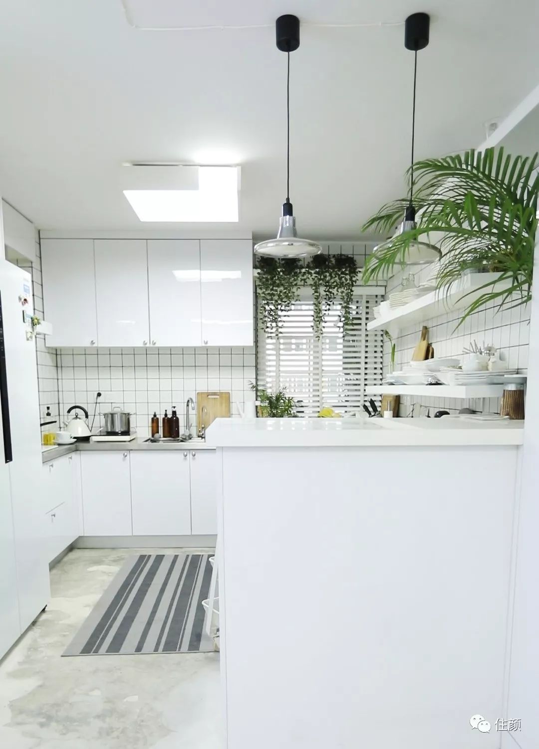 网购家具和实体店家具有什么区别,同样是网店为什么旗舰店的贵