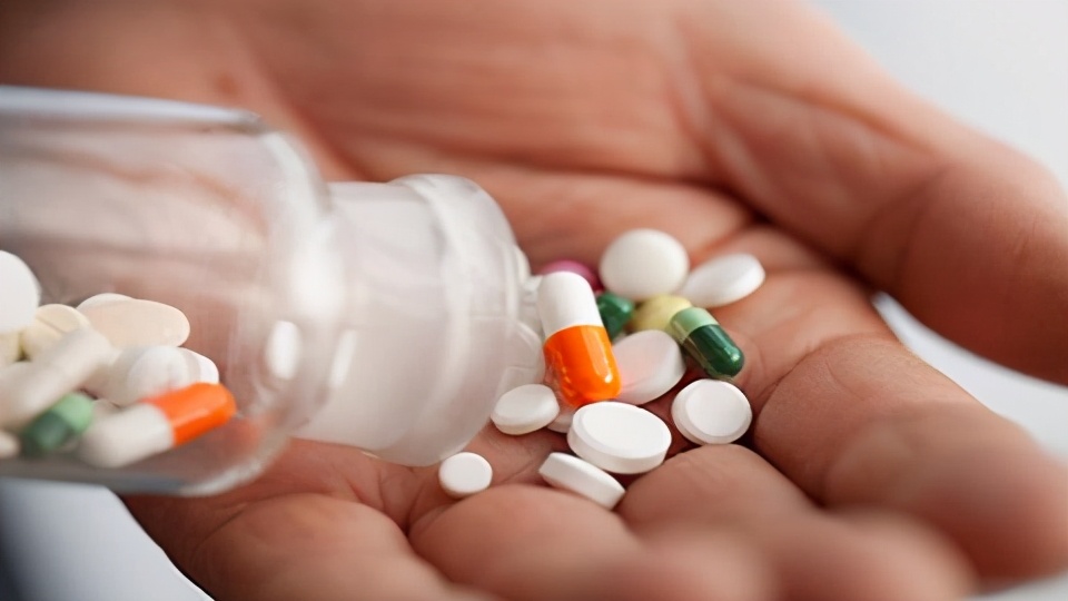 痛风患者饮食不宜吃哪些食物,痛风患者哪些食物不能吃或少吃