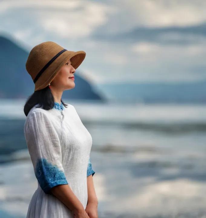 散文作家苏沧桑,苏沧桑的《时光的气味》读后感