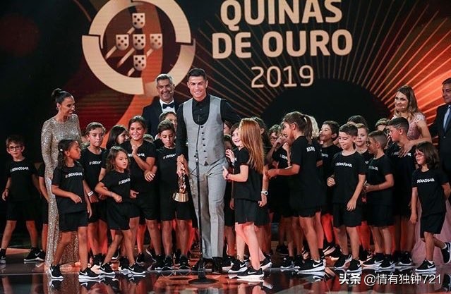 足坛最新消息迪马利亚,内马尔梅西c罗暖心时刻