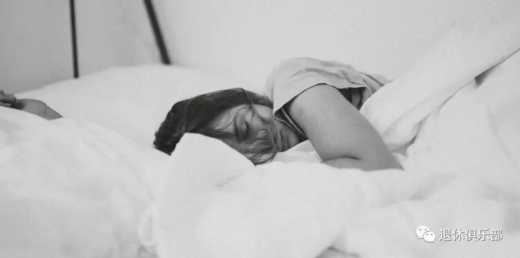 适合颈椎病穿的衣服,颈椎病适合穿的保暖衣女