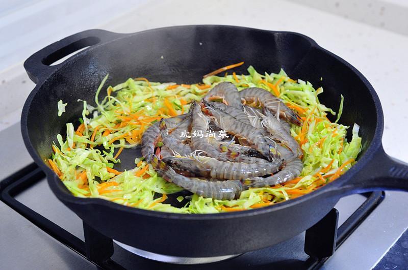 炒米粉怎么泡才会软又有弹性,炒米粉要把粉泡到什么程度