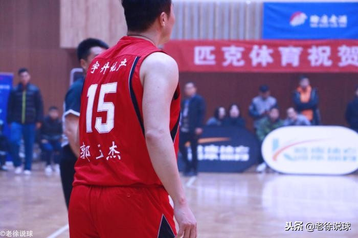 四百球迷出征，主力球员回归——总决赛G2，济源客场逆转郑州