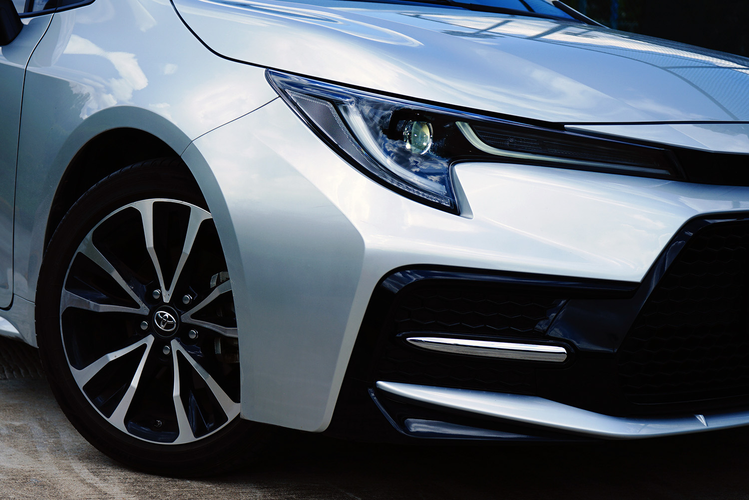 2023款雷凌双擎运动发动机稳定性,运动版雷凌动力强劲