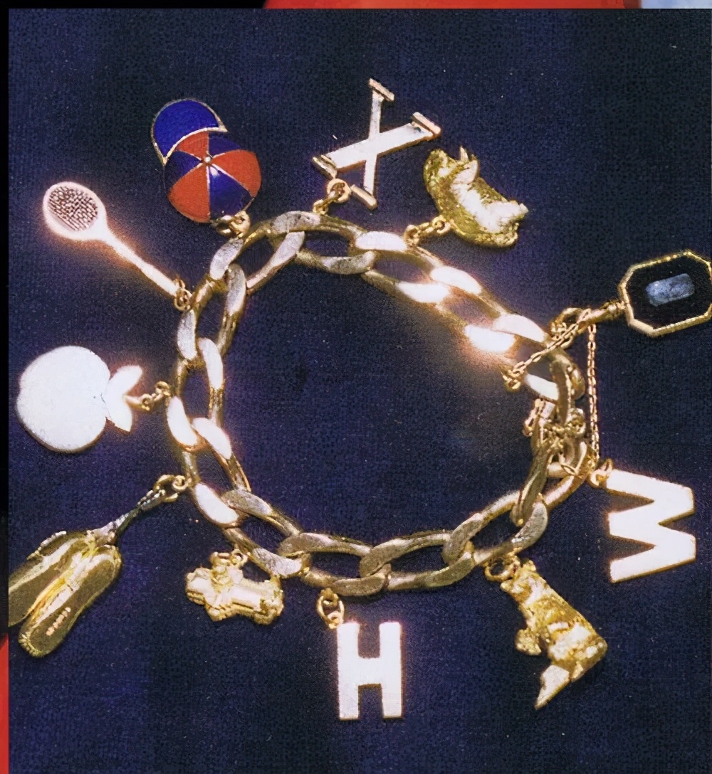 戴妃经典款戒指,戴妃蓝宝石珠宝